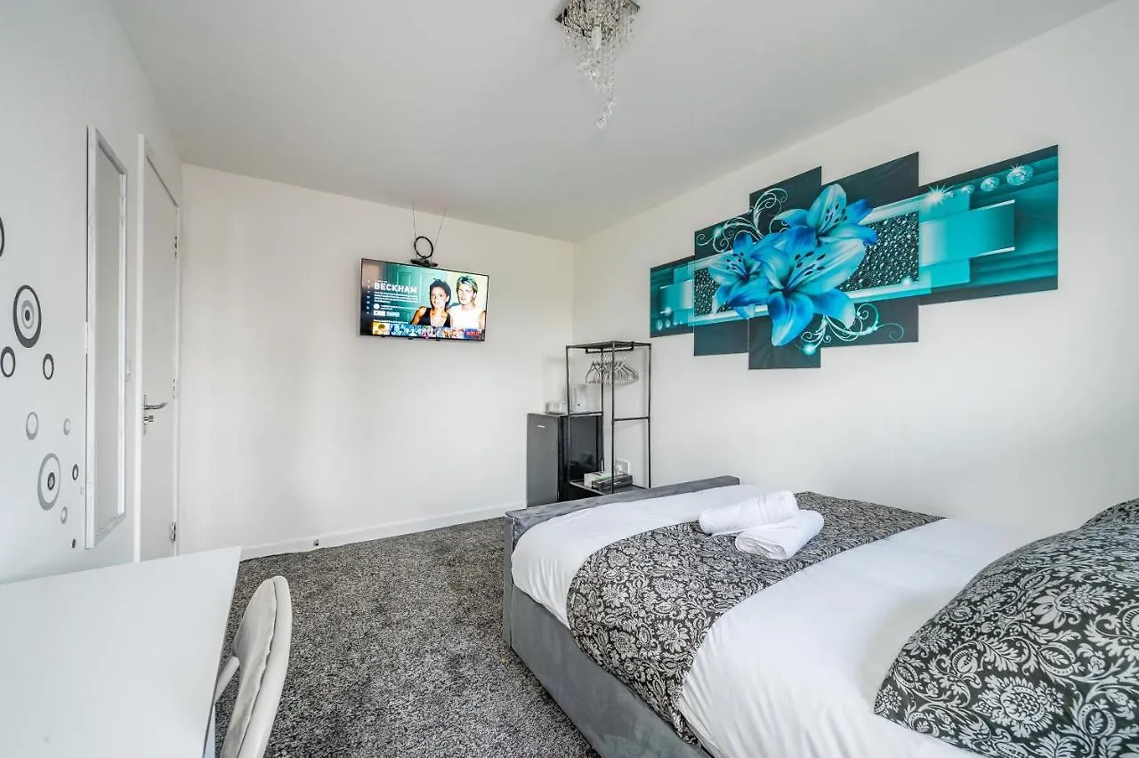 *Rc27R* For Your Relaxed & Cosy Stay + Parking Leeds  0*, Leeds (West Yorkshire) United Kingdom