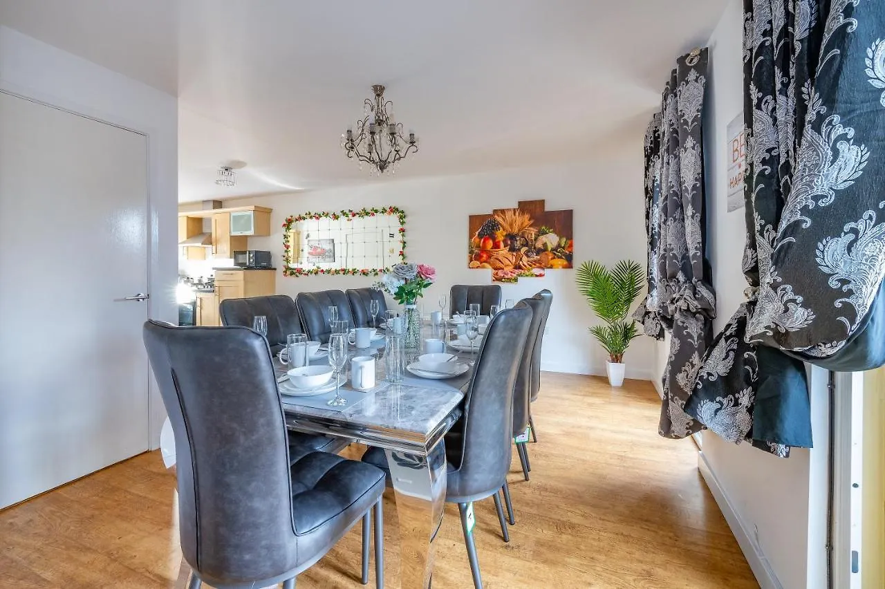 *Rc27R* For Your Relaxed & Cosy Stay + Parking Leeds